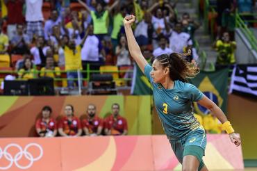 Alexandra Nascimento, ponta direita