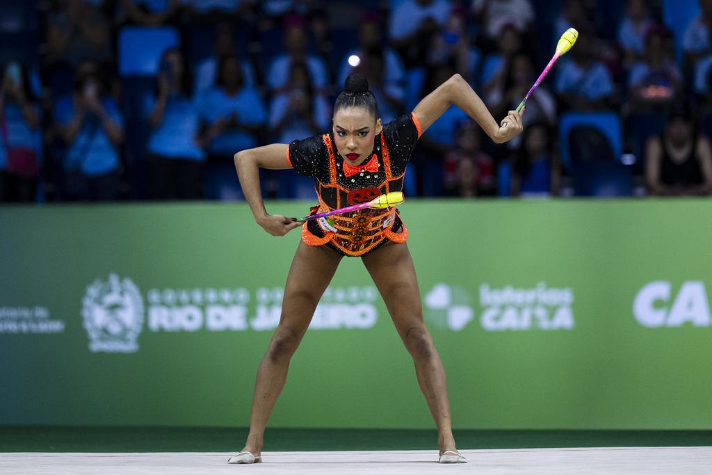 Geovanna Santos e Bárbara Domingos garantem vaga na final do Individual Geral