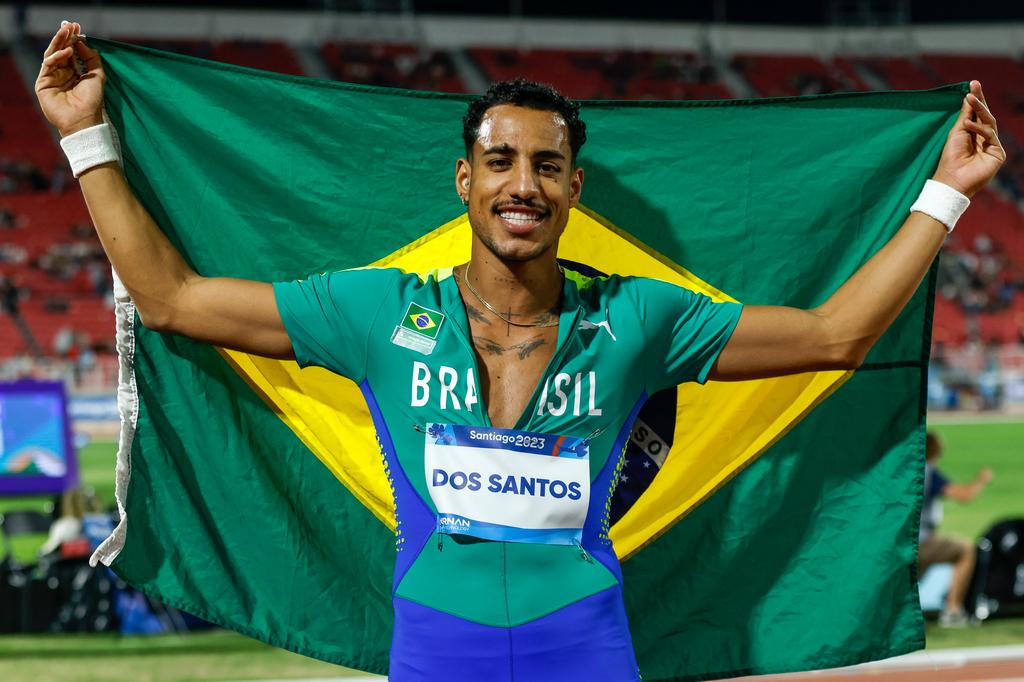 Almir Júnior, medalhista no Mundial Indoor pela segunda vez