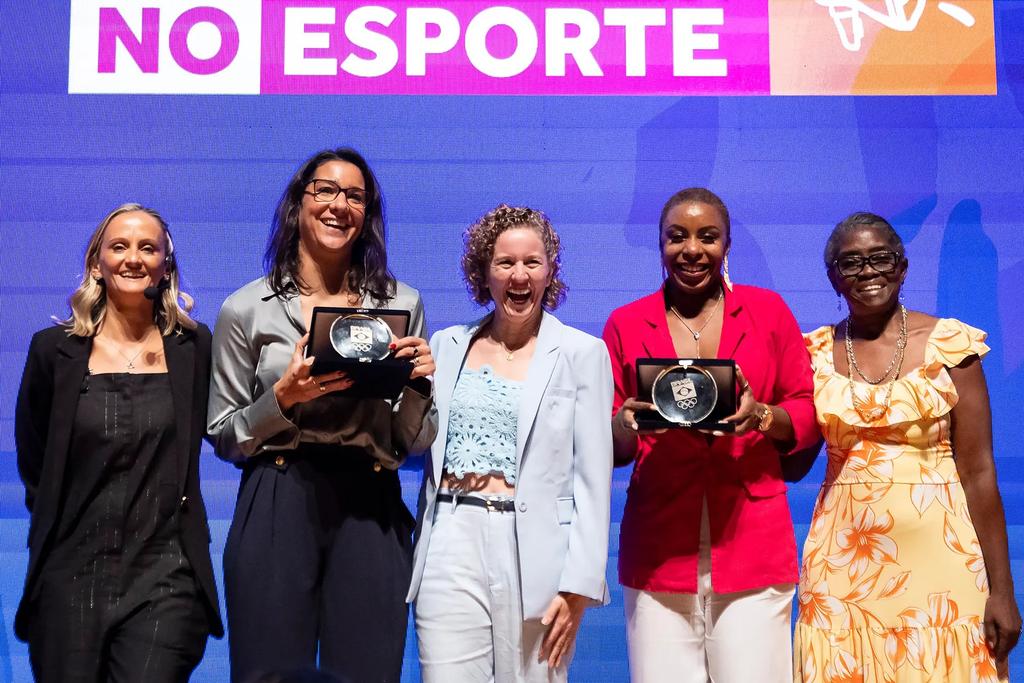 Fabiana Alvin, Joanna Maranhão, Yane Marques, Rosângela e Maria Emília