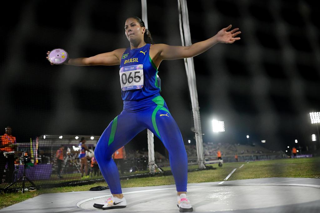 Maria Eduarda ganha medalha de bronze no disco