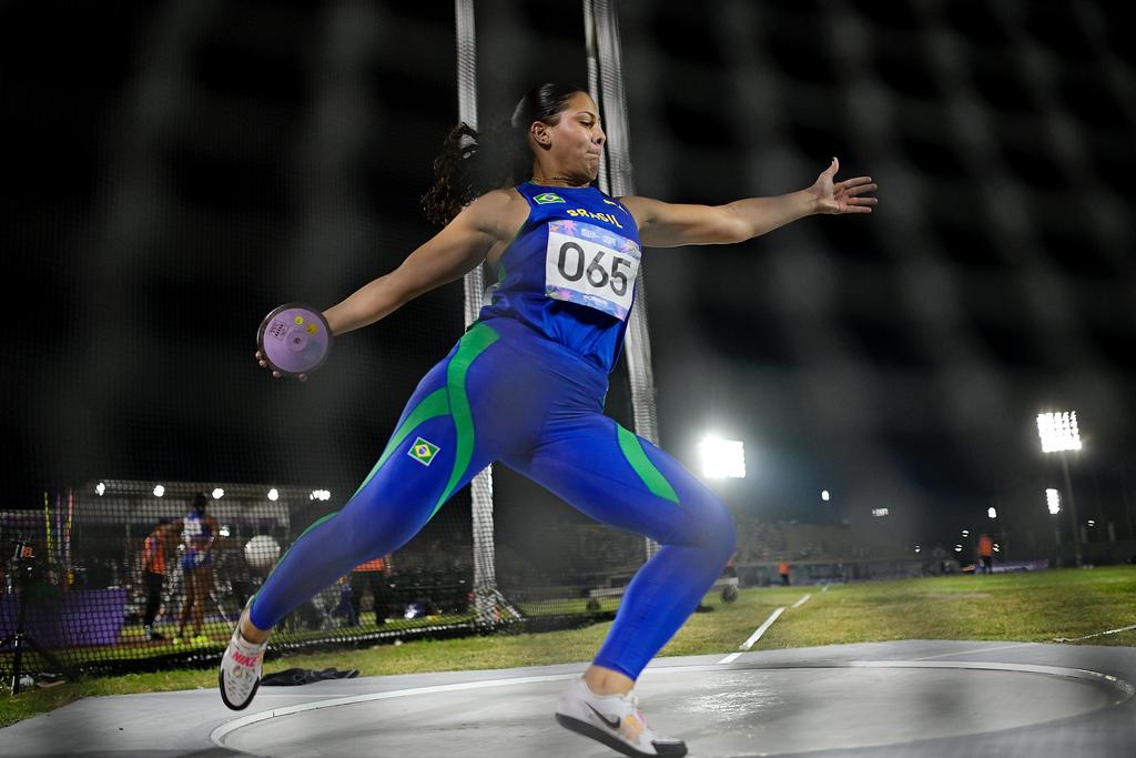Maria Eduarda, bronze no disco