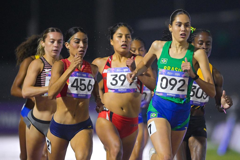 Os 800 m vencido pela brasileira Sabrina Gabrieli Pena