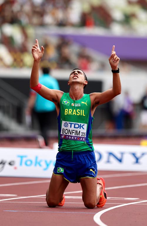 Caio Bonfim ganha inédita prata nos 35 km