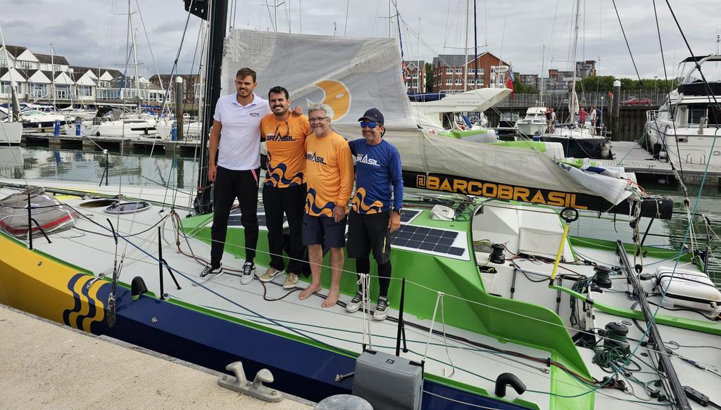 Equipe do Barco Brasil na Rolex Fastnet Race