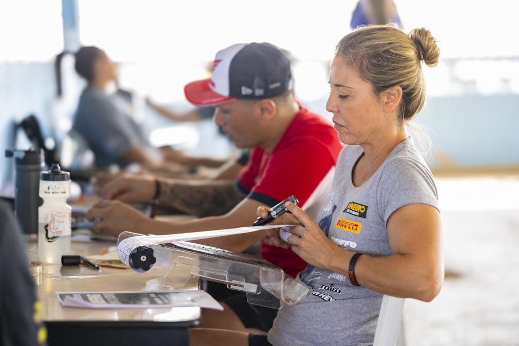 Pilotos das motos fizeram as marcações de pontos de atenção na planilha