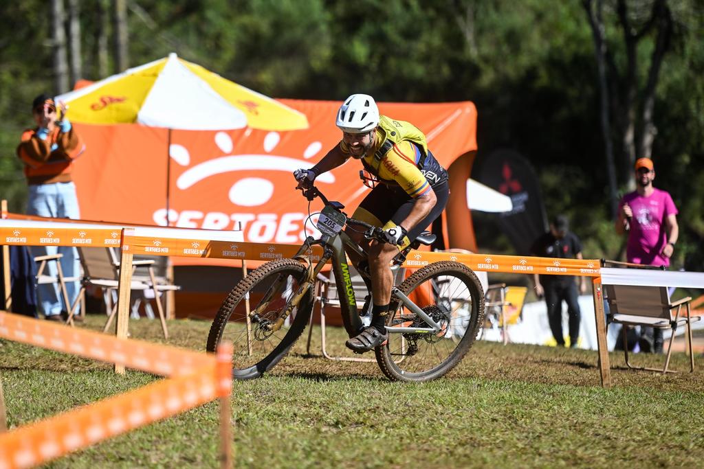Por três dias, ciclistas percorrerão as trilhas de Nova Lima em busca da vitória