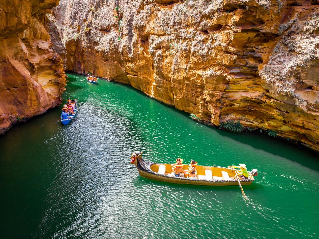 Cânions do São Francisco impressionam pelas águas verde-esmeralda