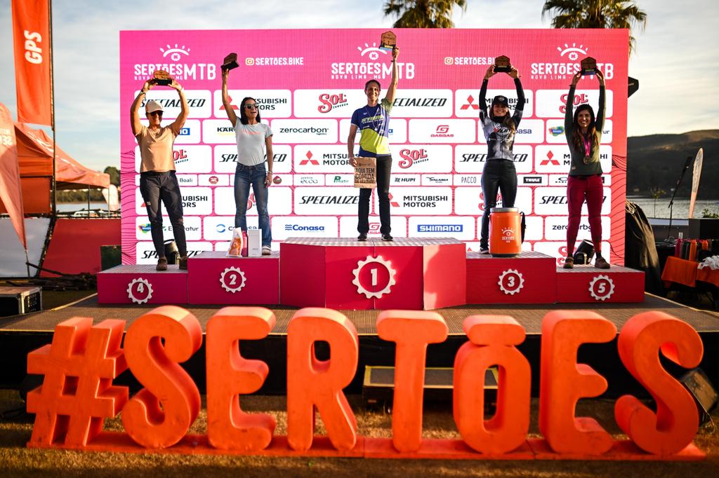 Mineira Roberta Stopa foi ao alto do pódio na E-Bike Feminino Elite
